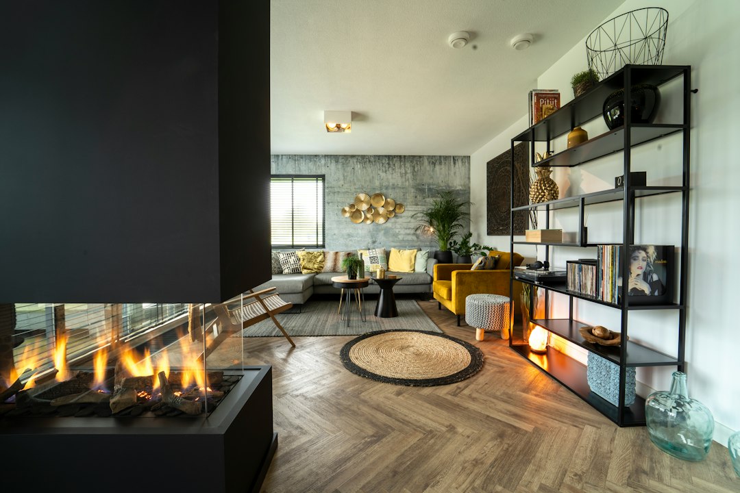 Elektrokamin im Wohnzimmer: 10 Ideen für eine moderne Einrichtung