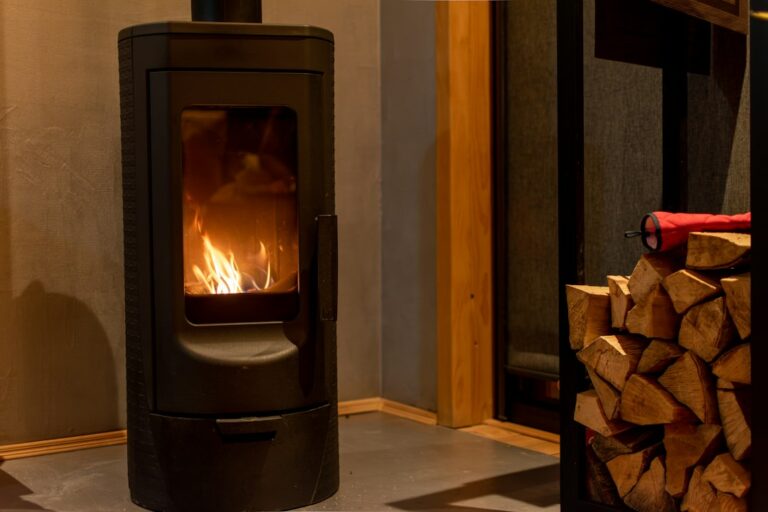 Elektrokamin als Alternative zum klassischen Kamin: Vor- und Nachteile